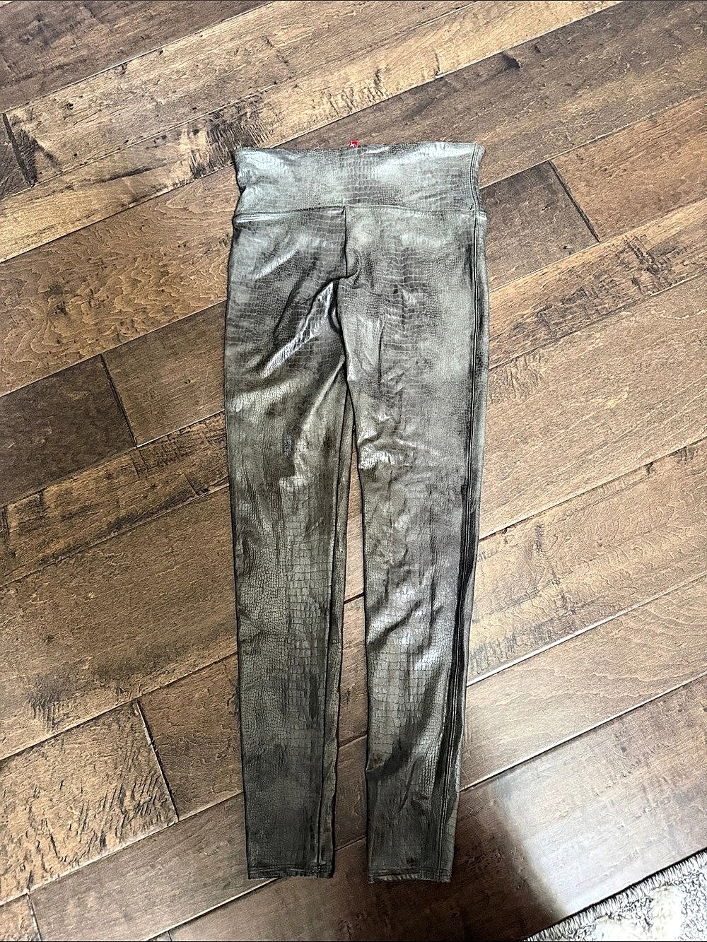 SPANX Faux Leather Croc Shine Leggings Gray Large